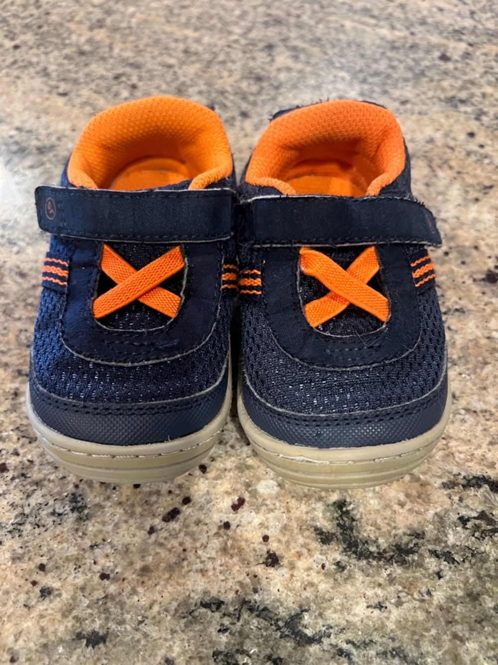 Stride Rite size 4 Navy and Orange Jackson Sneakers